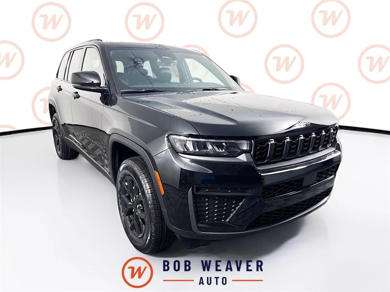 2026 Jeep Grand Cherokee Laredo Altitude in Diamond Black Crystal Pearlcoat